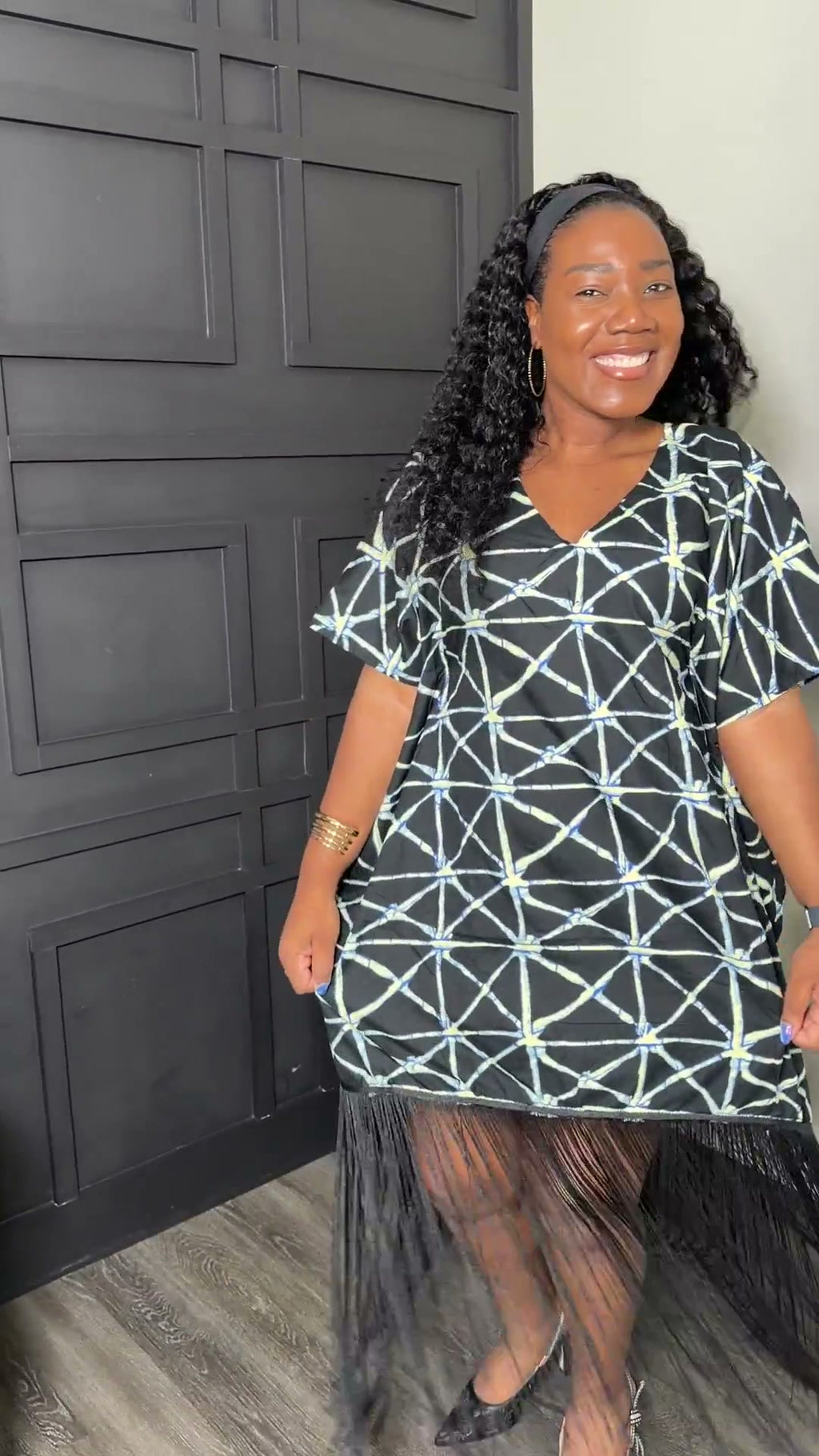 Black Geometric Fringe Dress with V-Neck and Pockets