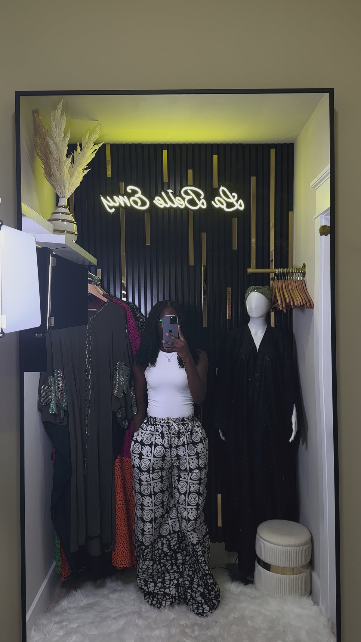 Wide-Leg Pants in Black and White Abstract Print